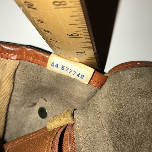 Vintage Dooney and Bourke flap bag - Picture 12 of 16